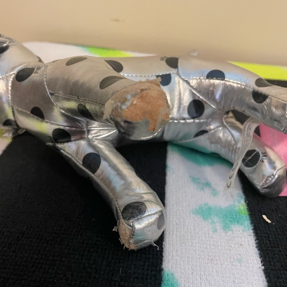 VICTORIA’S SECRET PINK PLUSH SLIVER DOG VS PINK - Picture 6 of 6